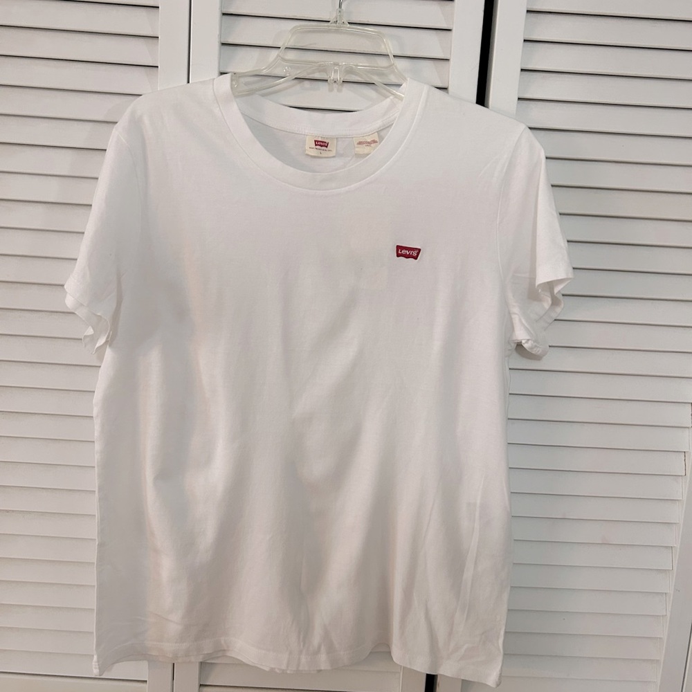 NWT Levi's White Short Sleeve Tee